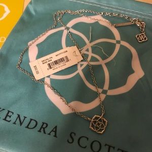 Kendra Scott Decklyn Pendant Necklace